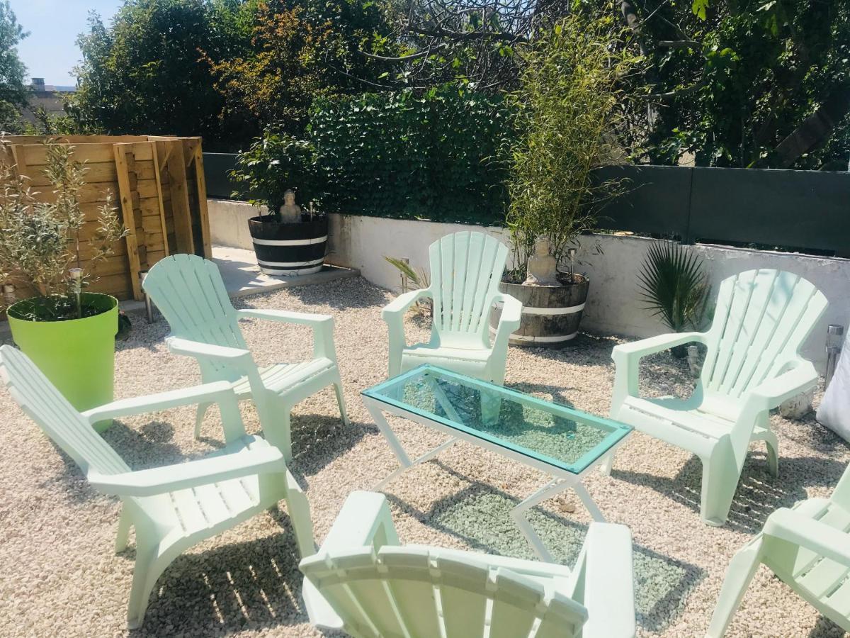 D'hotes Les Oliviers - Bed & Breakfast Marignane