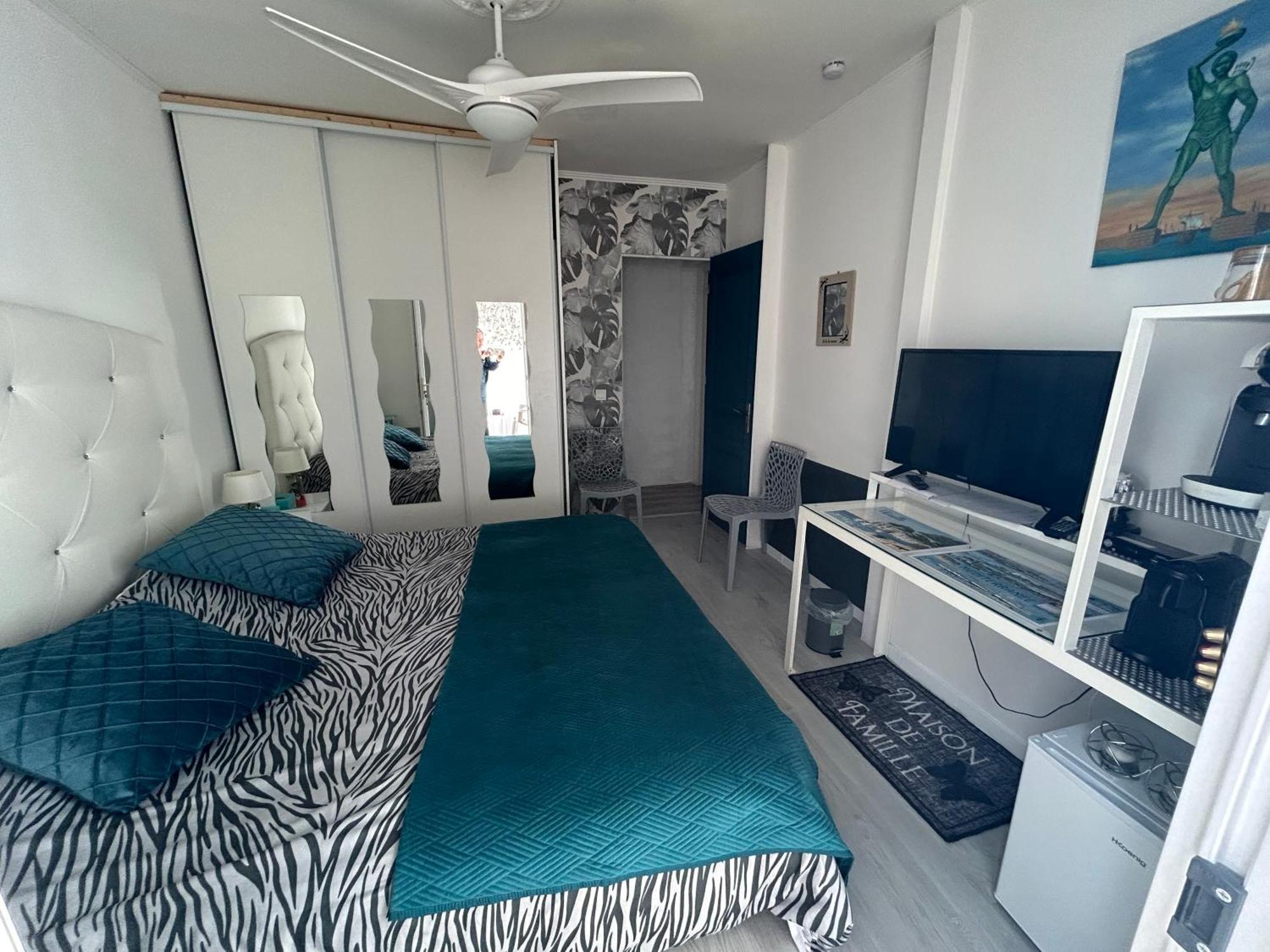 D'hotes Les Oliviers - Bed & Breakfast *